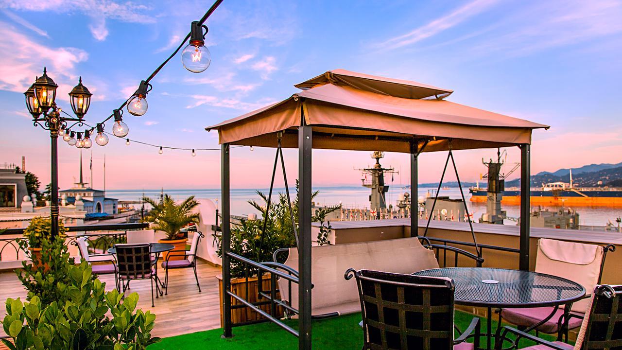 The Admiral Hotel Batumi Exterior foto