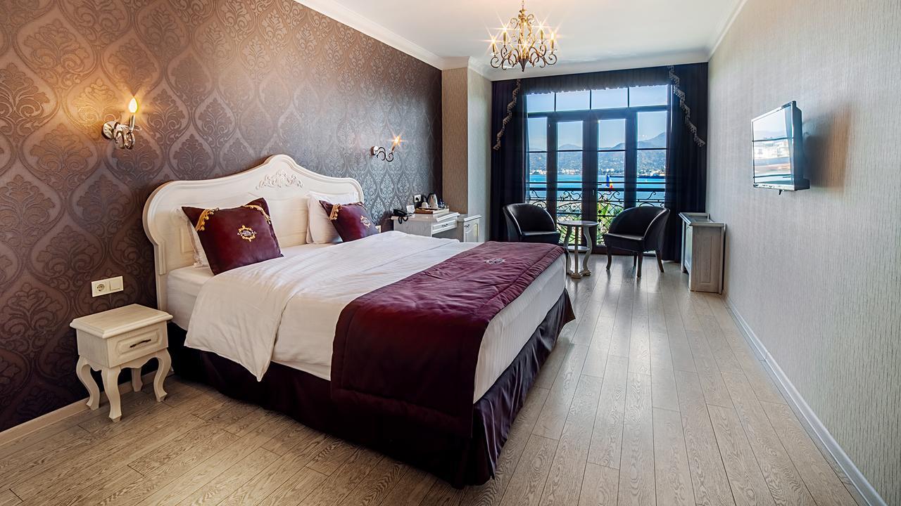 The Admiral Hotel Batumi Exterior foto